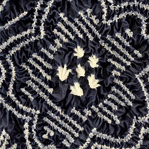 BUSHOAN Scarf OS Silk Pearltone Habotai Water Repellent Tie Dye Floral Blue NEW - Picture 3 of 11